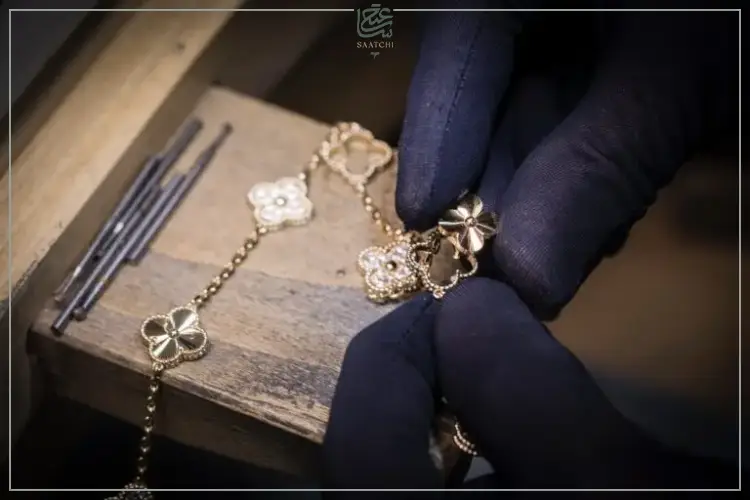 ساخت دستبند طلا با طرح ون کلیف