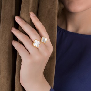 انگشتر طلا زنانه طرح ونکلیف کد CR354
