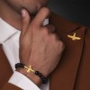 دستبند سنگ مردانه با پلاک طلا طرح فروهر کد MB102