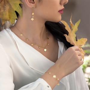 دستبند طلا زنانه طرح ونکلیف با مروارید کد XB989