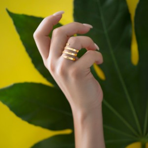 انگشتر طلا طرح فنری کد CR337