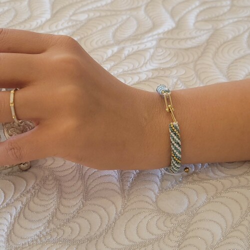 دستبند میوکی با پلاک طلا طرح سوگند کد XB681